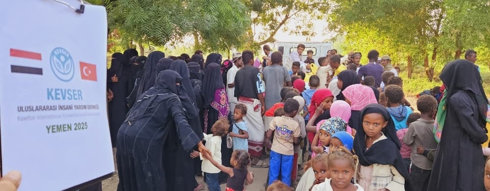 YEMEN OKUL KIRTASİYE YARDIMI