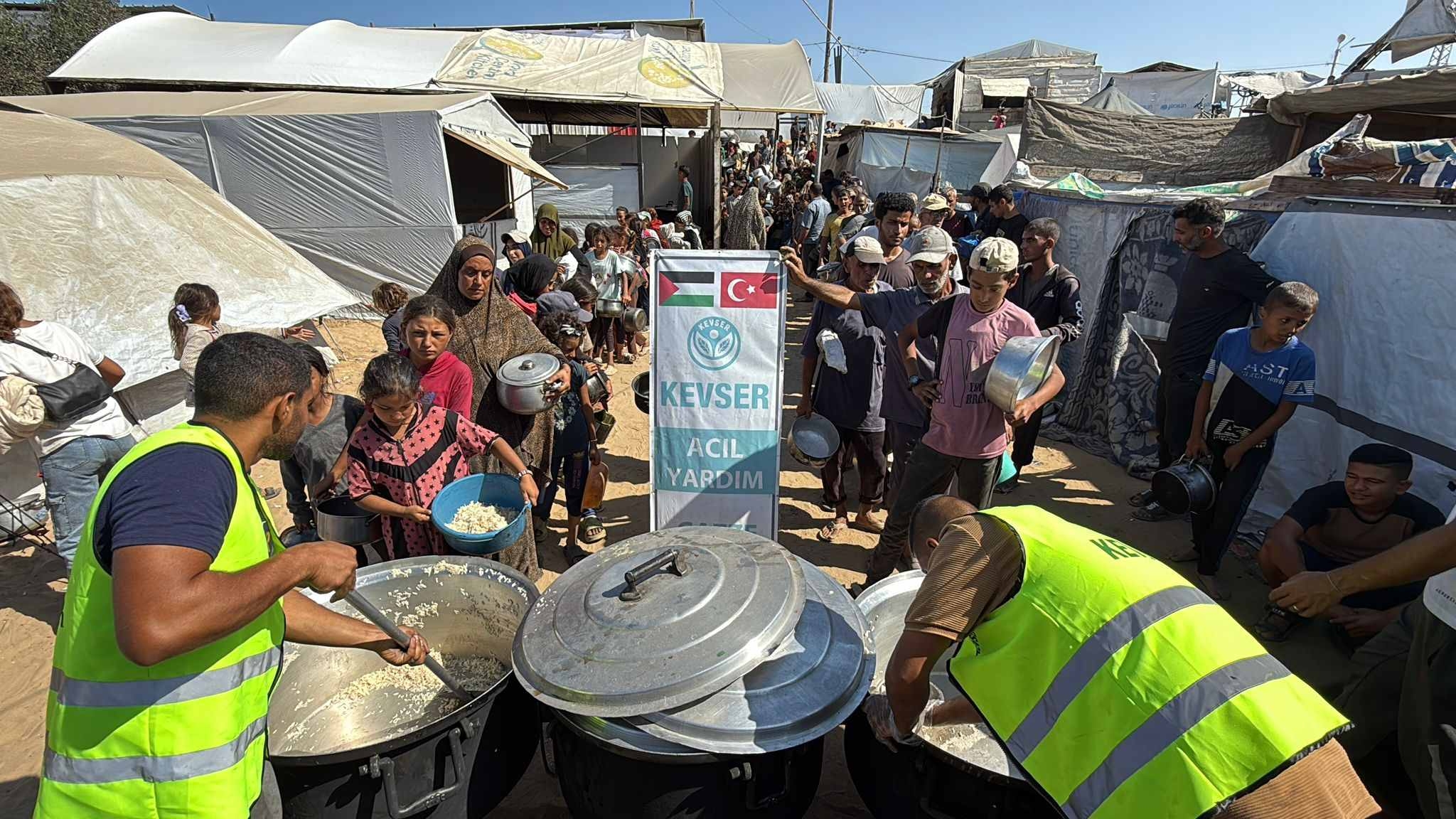 GAZZE HALKININ YANINDAYIZ