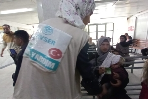 GAZZE HASTANELERDE ZEKAT VE NAKDİ YARDIM