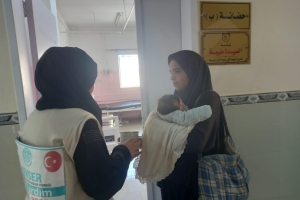 BEBEKLERE MAMA DAĞITIMI