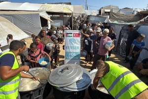 GAZZE HALKININ YANINDAYIZ