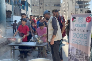 GAZZE HALKININ TEMEL İHTİYAÇLARINI KARŞILAMAYA ARALIKSIZ DEVAM EDİYORUZ