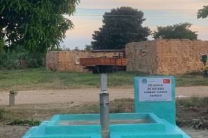 AFRİKA ZAMBİA ÜLKESİNDE İKİ AYRI AÇILAN SU KUYUSU