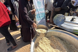 GAZZE HALKININ YANINDAYIZ