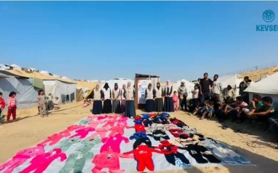 GAZZE' DE GİYSİ YARDIMI.