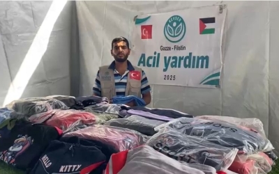 GAZZE ' DE ŞAVAŞ MAĞDURU ÇOCUKLARA GİYSİ YARDIMI