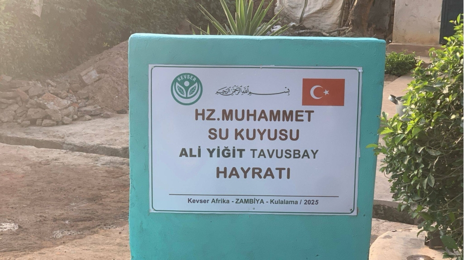 AFRİKA ZAMBİA ÜLKESİNDE İKİ AYRI AÇILAN SU KUYUSU