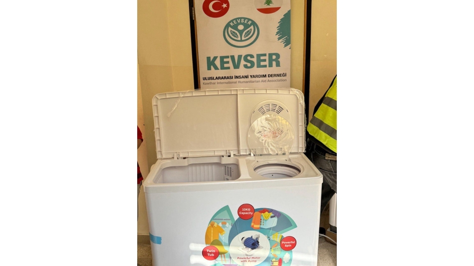 LÜBNAN'LI AİLELERE ÇAMAŞIR MAKİNESİ DAĞITIMI